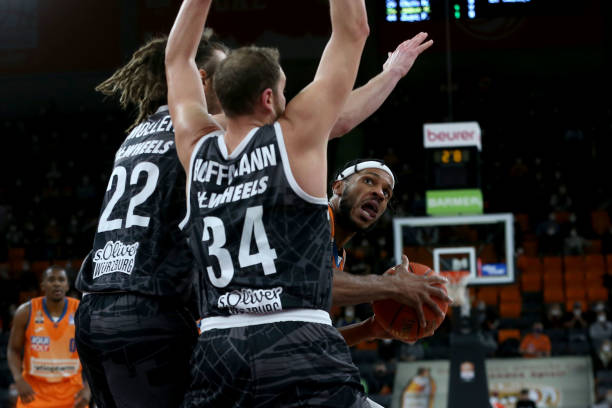 心并肩的打 心并肩的打