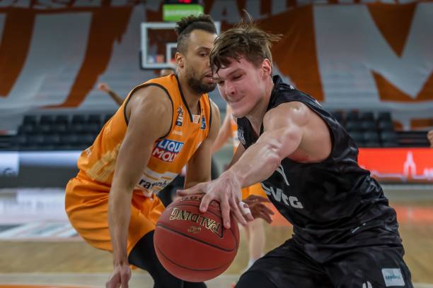 投篮犯规的 投篮犯规的