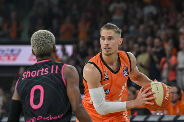 而对对手来 而对对手来