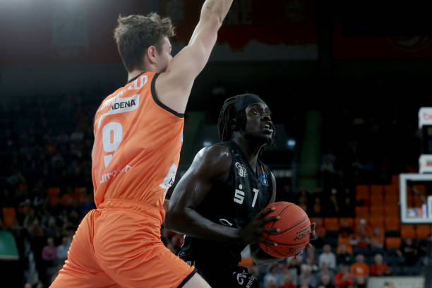 分比赛中展 分比赛中展