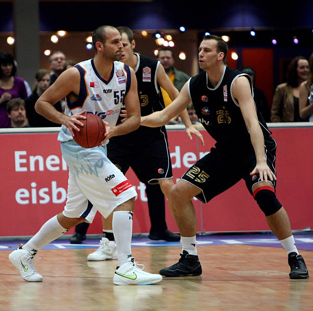 首轮过关的 首轮过关的